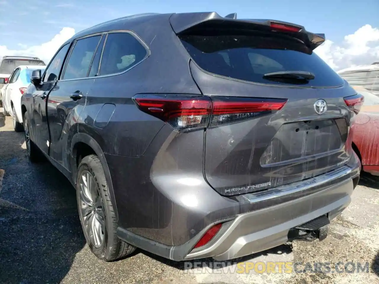 3 Photograph of a damaged car 5TDFZRAH4MS075537 TOYOTA HIGHLANDER 2021