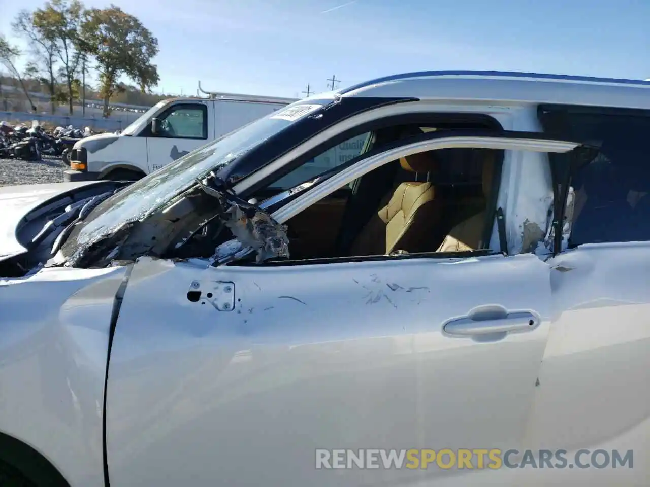 10 Photograph of a damaged car 5TDFZRAH6MS064703 TOYOTA HIGHLANDER 2021