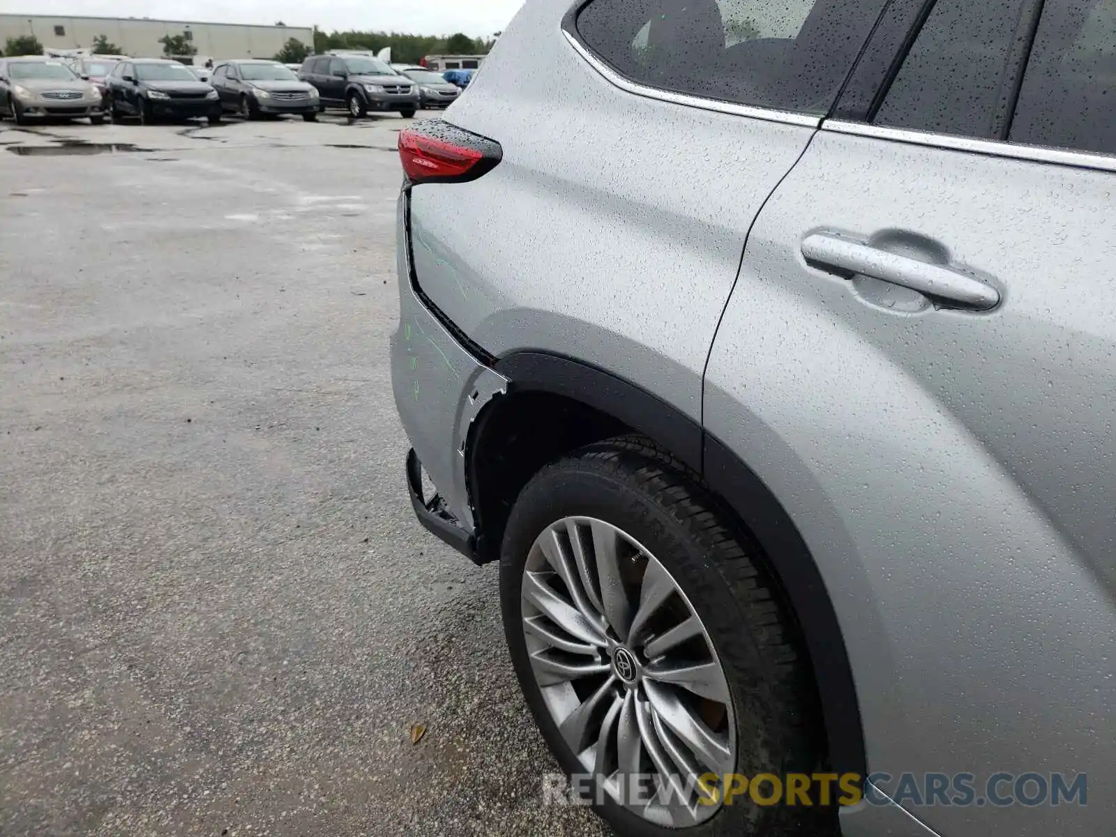 9 Photograph of a damaged car 5TDFZRAH7MS065715 TOYOTA HIGHLANDER 2021