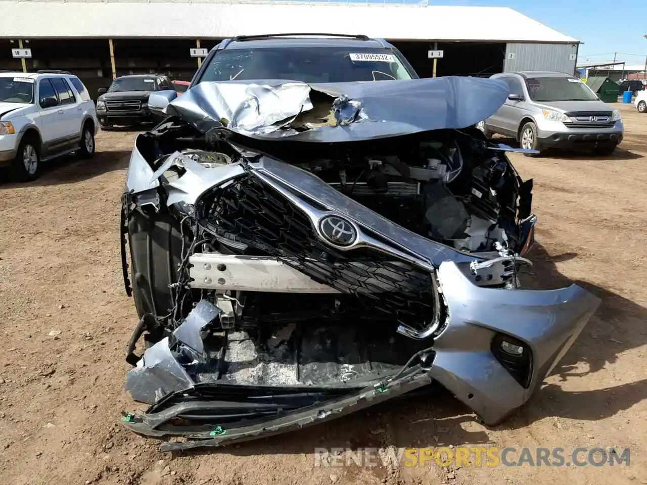 9 Photograph of a damaged car 5TDFZRAH8MS038023 TOYOTA HIGHLANDER 2021