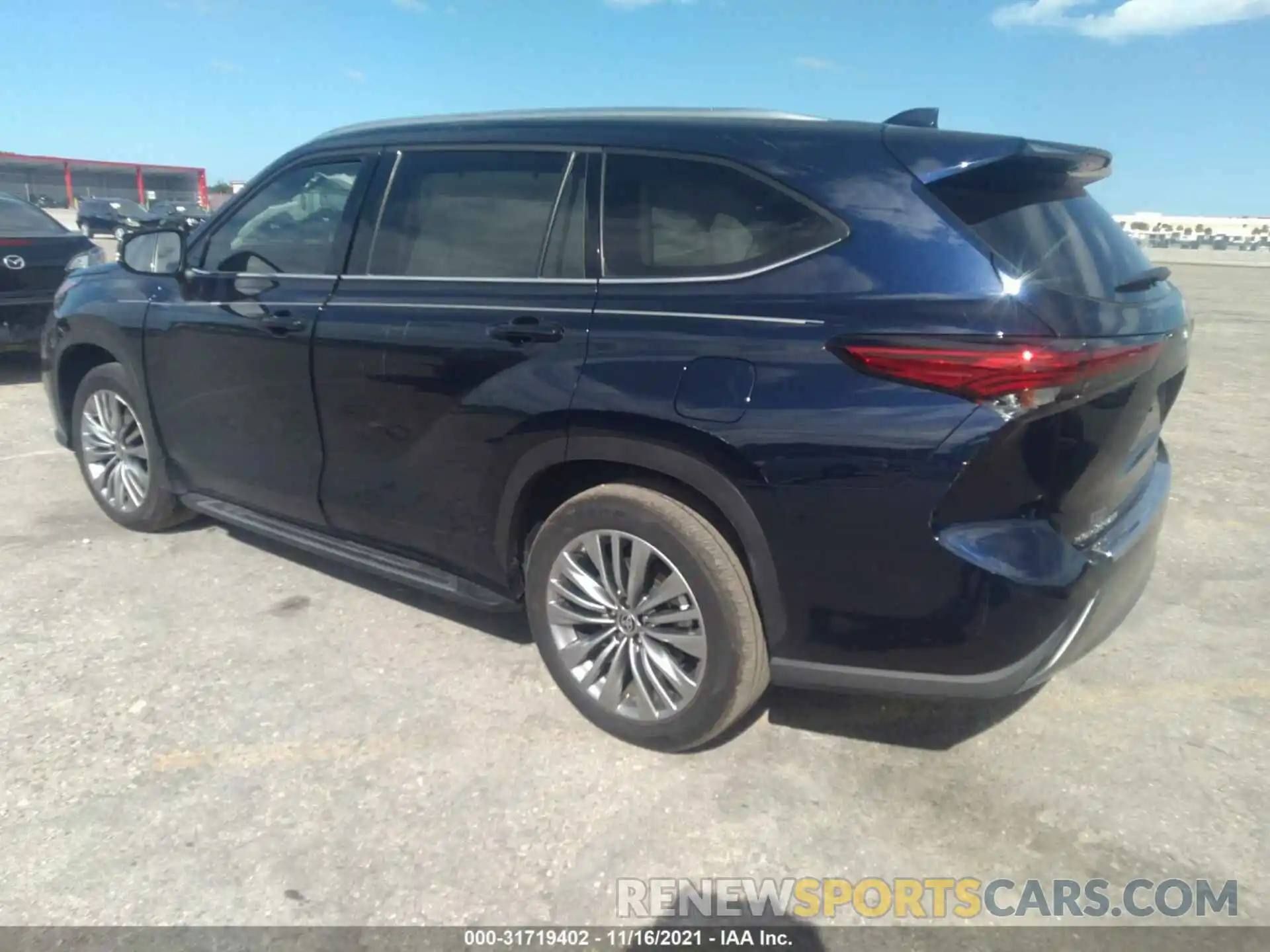 3 Photograph of a damaged car 5TDFZRAH8MS041665 TOYOTA HIGHLANDER 2021