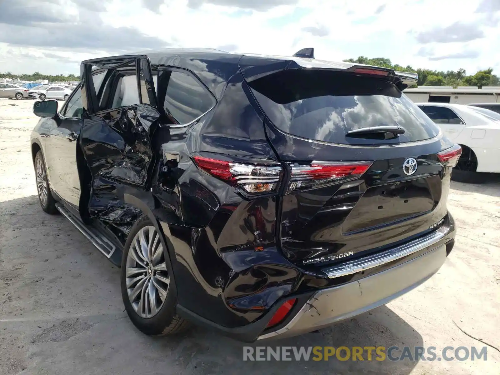 3 Photograph of a damaged car 5TDFZRAH9MS040976 TOYOTA HIGHLANDER 2021