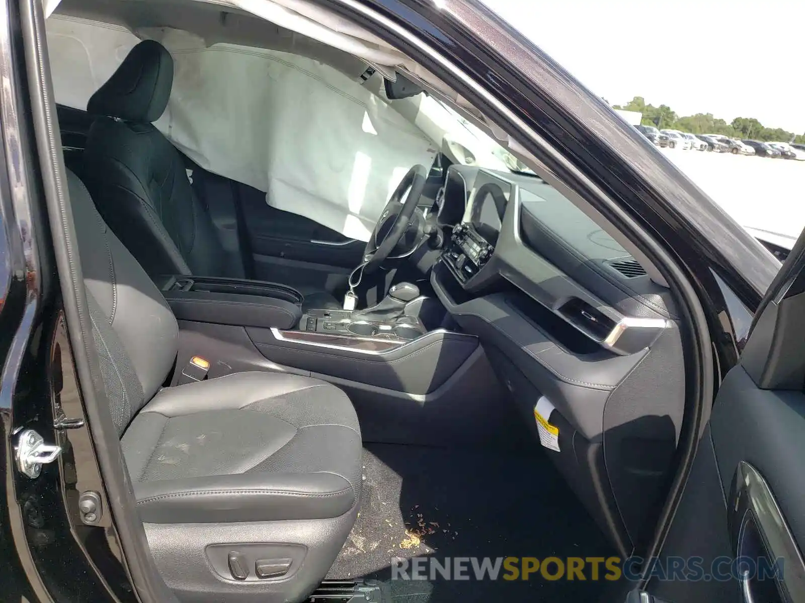 5 Photograph of a damaged car 5TDFZRAH9MS040976 TOYOTA HIGHLANDER 2021