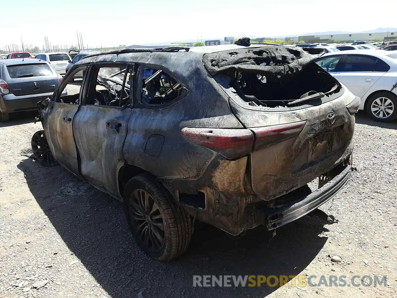 3 Photograph of a damaged car 5TDFZRAH9MS041271 TOYOTA HIGHLANDER 2021