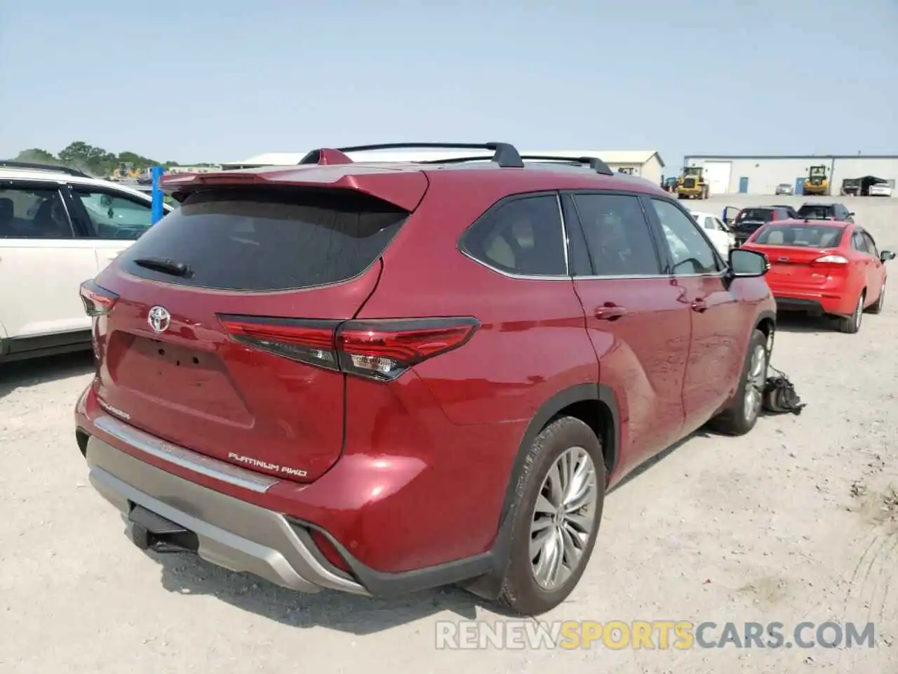 4 Photograph of a damaged car 5TDFZRBH0MS078370 TOYOTA HIGHLANDER 2021