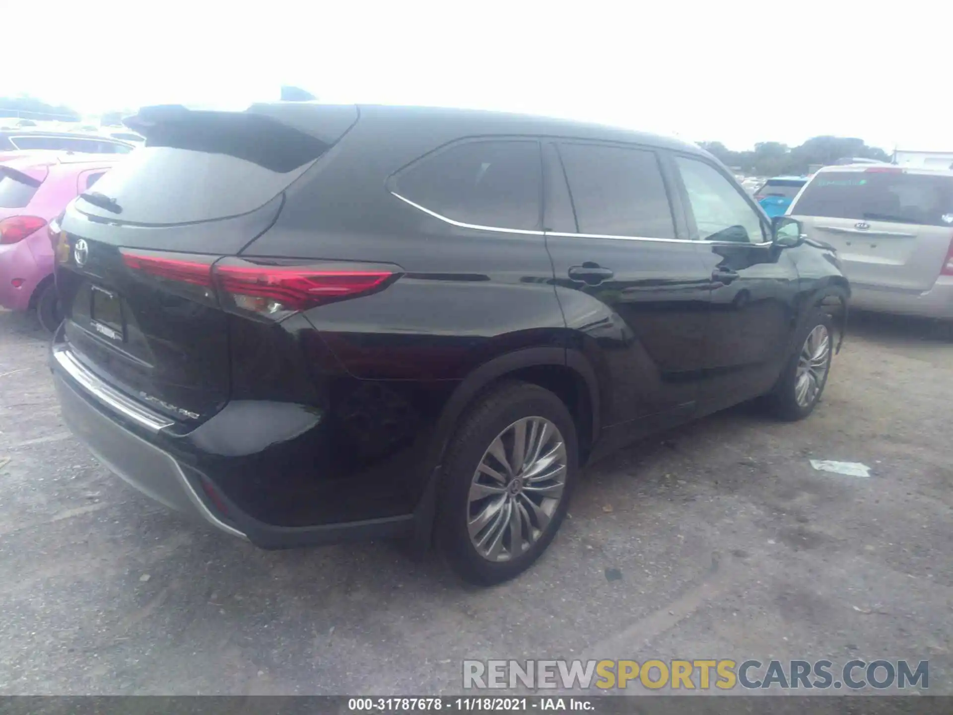 4 Photograph of a damaged car 5TDFZRBH1MS079026 TOYOTA HIGHLANDER 2021