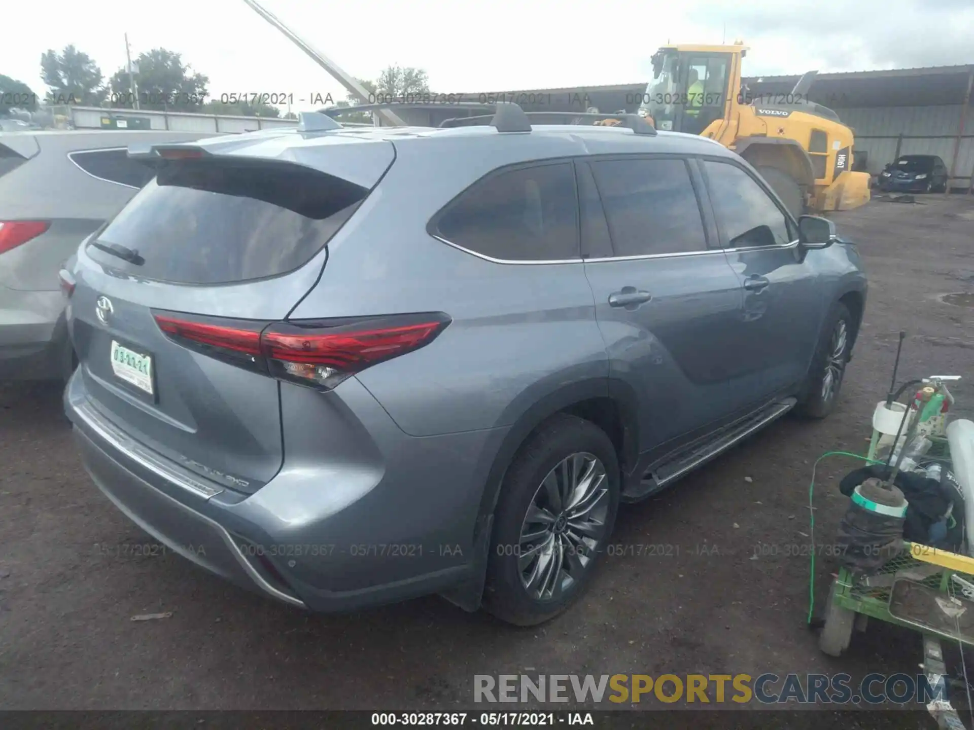 4 Photograph of a damaged car 5TDFZRBH1MS099129 TOYOTA HIGHLANDER 2021