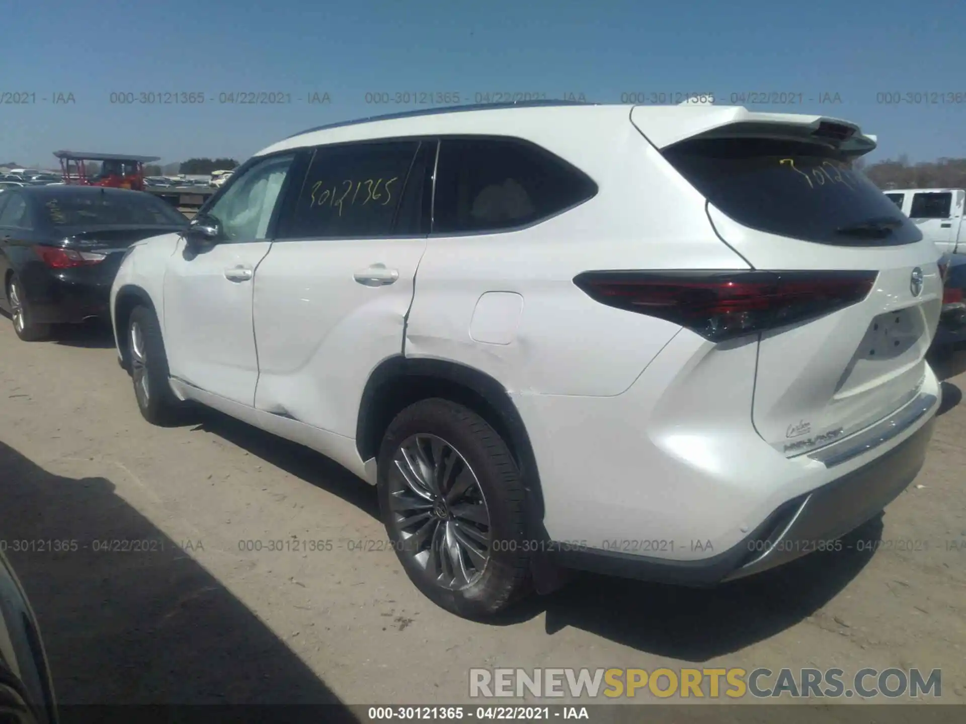 3 Photograph of a damaged car 5TDFZRBH3MS063216 TOYOTA HIGHLANDER 2021