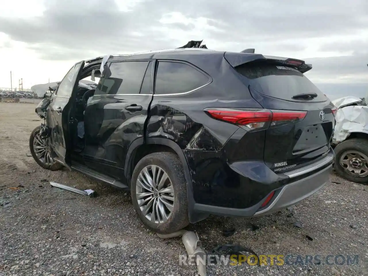 3 Photograph of a damaged car 5TDFZRBH3MS095339 TOYOTA HIGHLANDER 2021