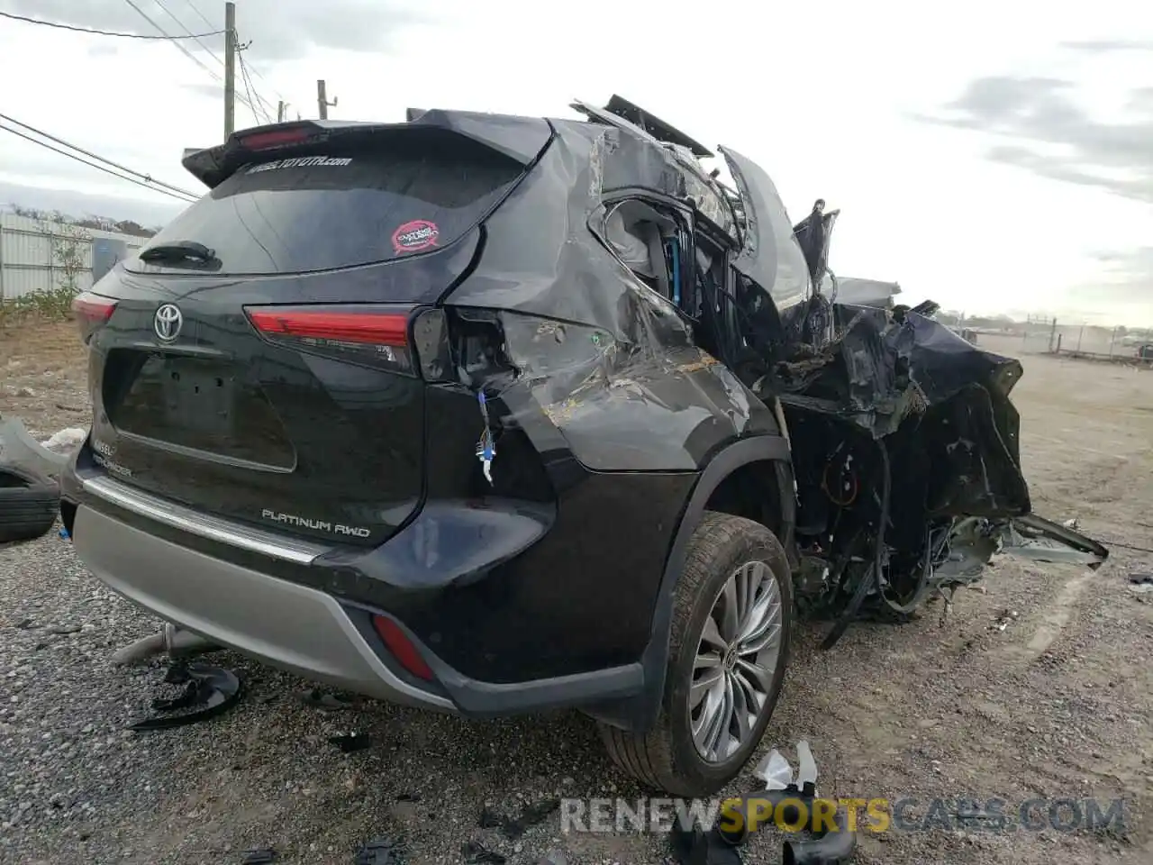 4 Photograph of a damaged car 5TDFZRBH3MS095339 TOYOTA HIGHLANDER 2021