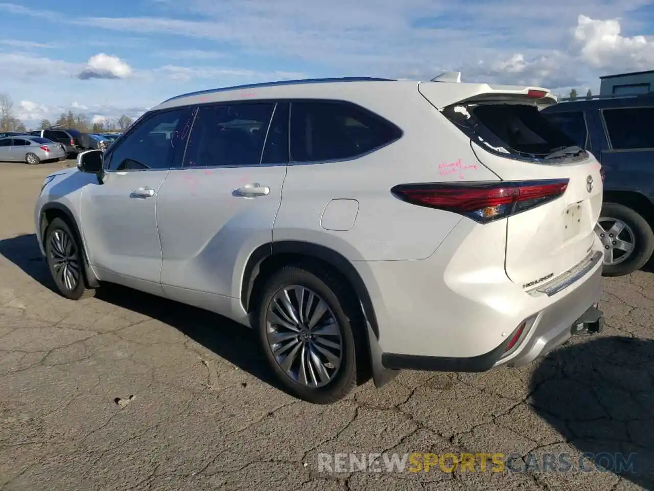 2 Photograph of a damaged car 5TDFZRBH3MS099021 TOYOTA HIGHLANDER 2021