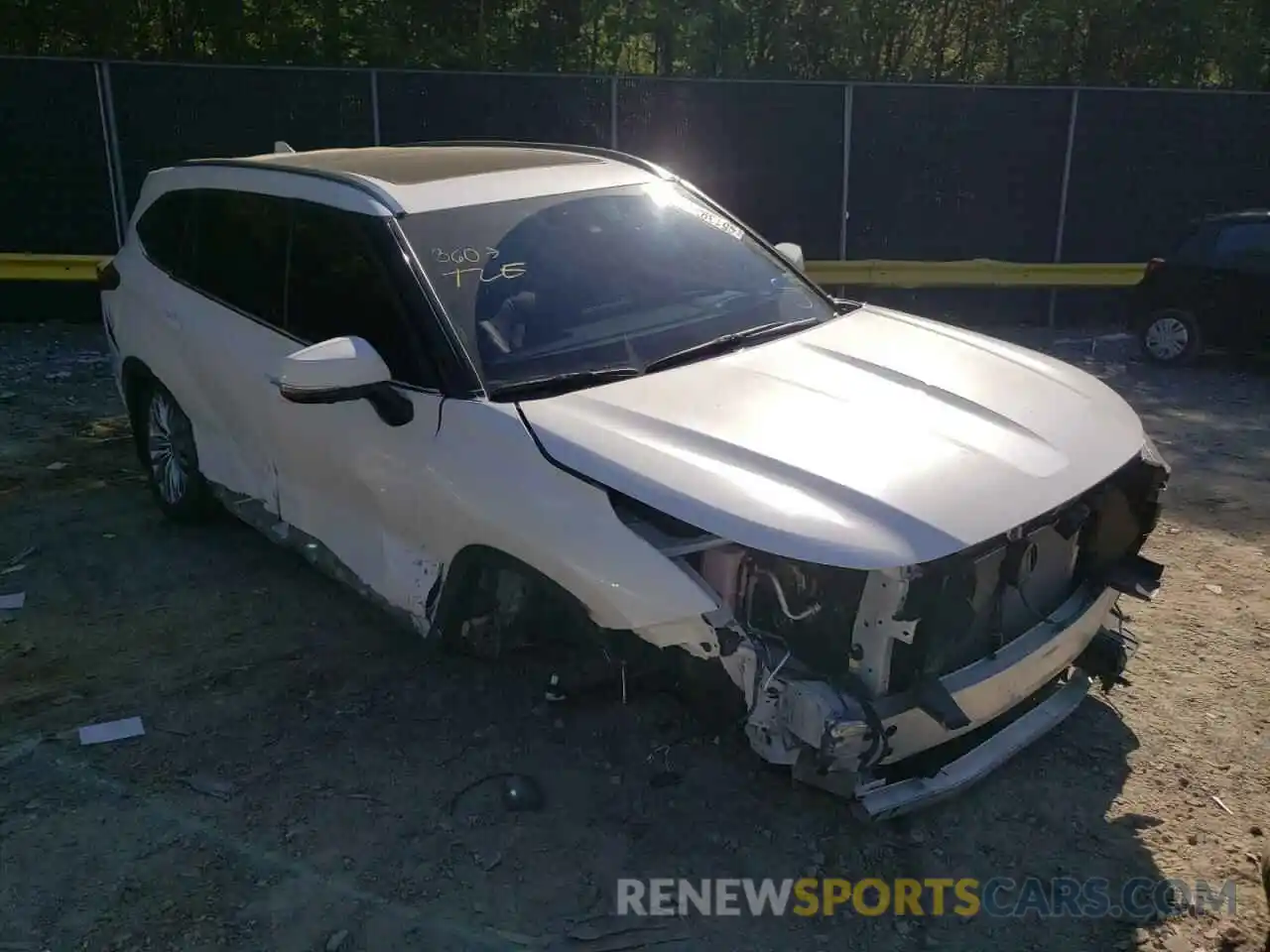 1 Photograph of a damaged car 5TDFZRBH3MS125309 TOYOTA HIGHLANDER 2021