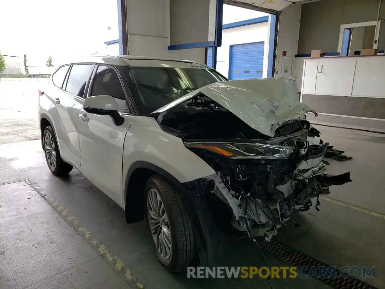 1 Photograph of a damaged car 5TDFZRBH5MS086318 TOYOTA HIGHLANDER 2021