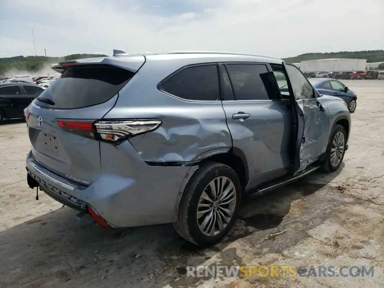 4 Photograph of a damaged car 5TDFZRBH5MS097433 TOYOTA HIGHLANDER 2021