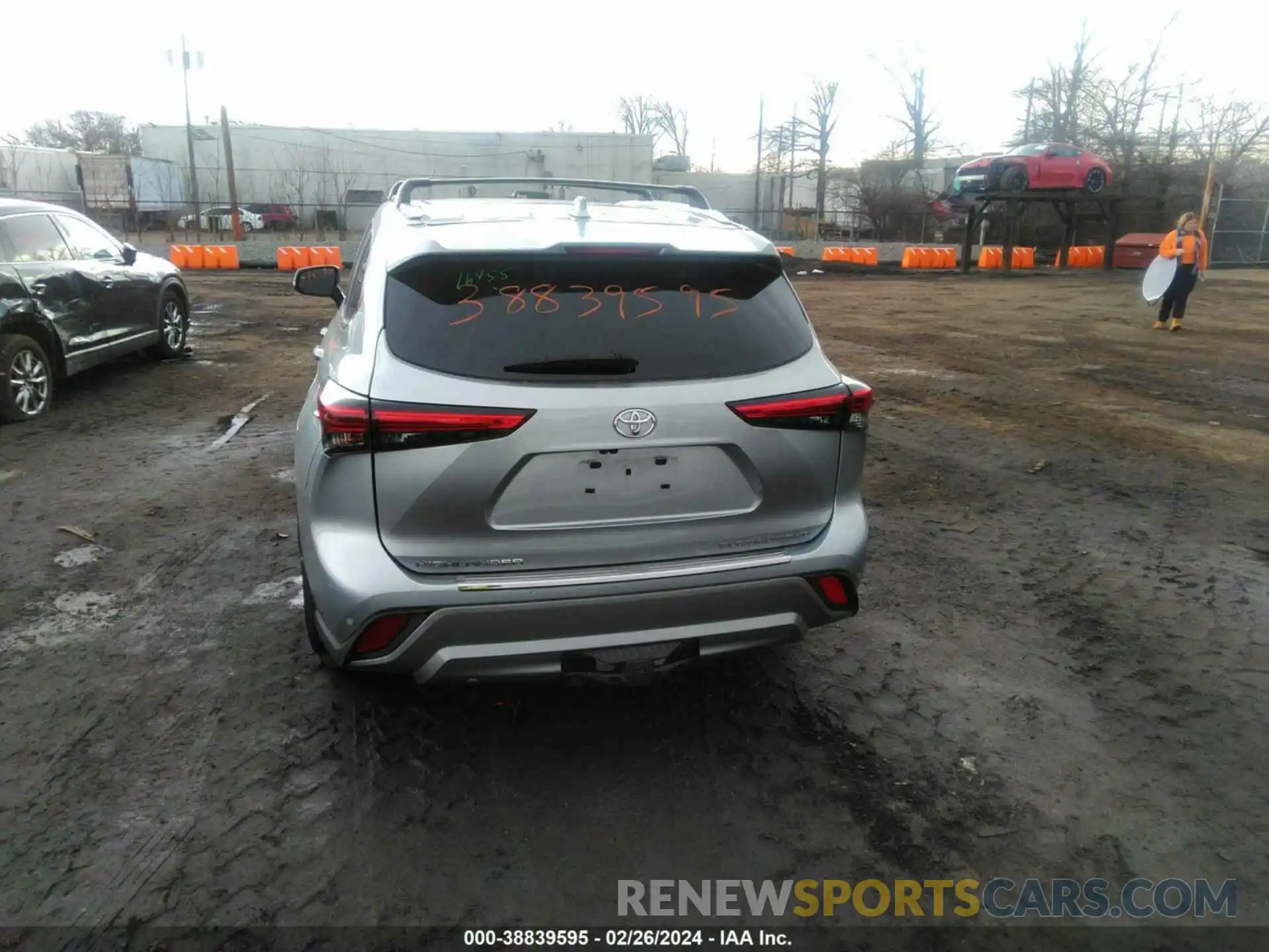 16 Photograph of a damaged car 5TDFZRBH5MS145139 TOYOTA HIGHLANDER 2021