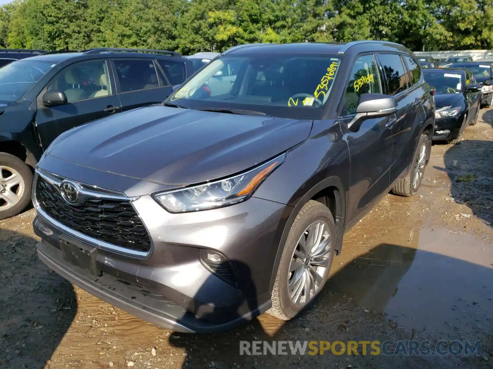 2 Photograph of a damaged car 5TDFZRBH6MS095027 TOYOTA HIGHLANDER 2021