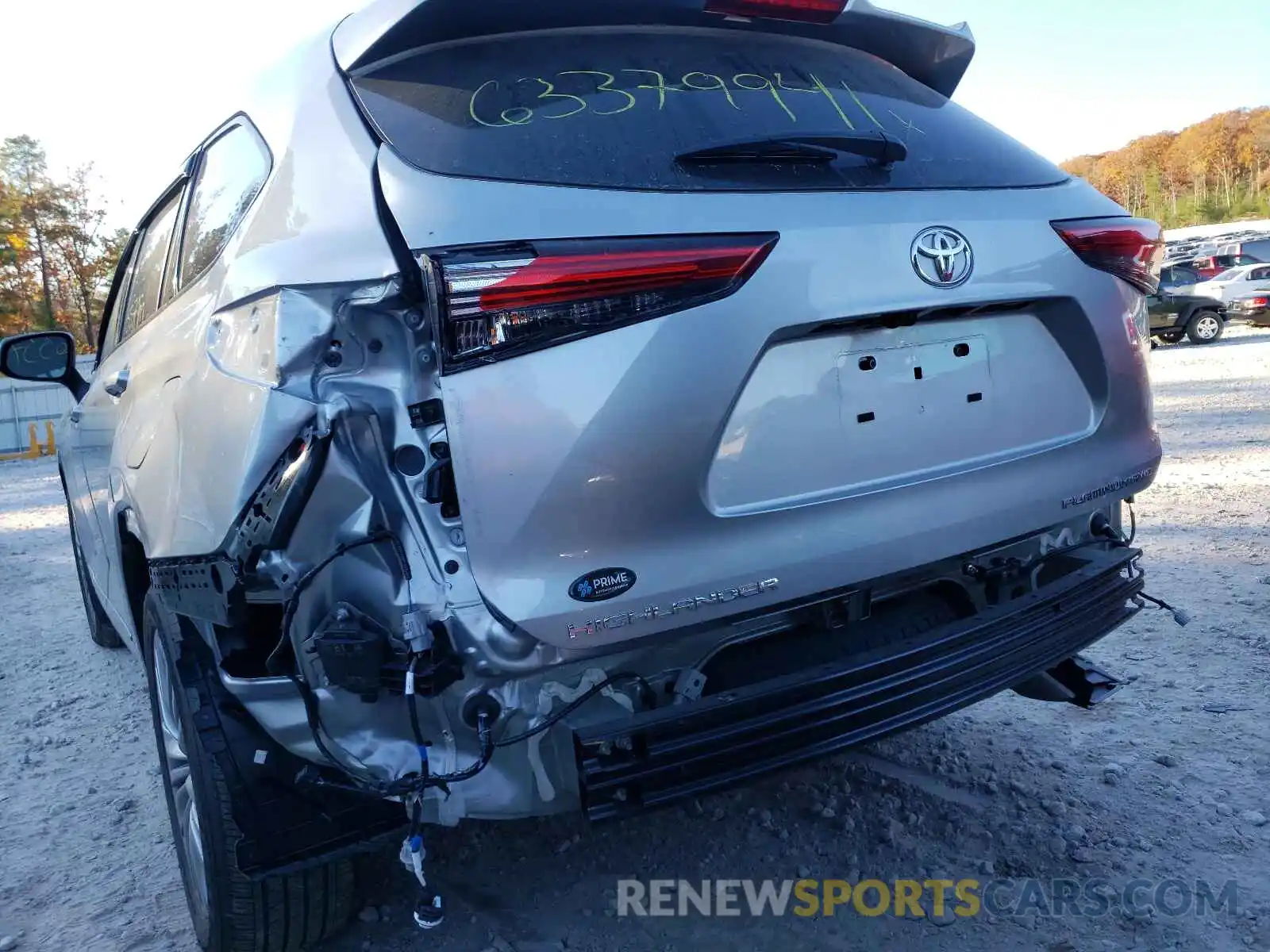 9 Photograph of a damaged car 5TDFZRBH6MS116247 TOYOTA HIGHLANDER 2021