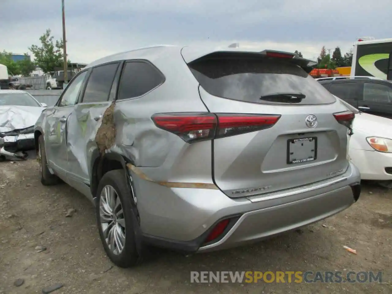 3 Photograph of a damaged car 5TDFZRBH7MS093349 TOYOTA HIGHLANDER 2021