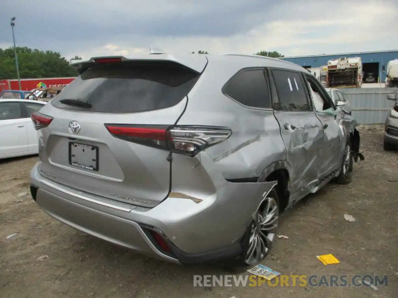 4 Photograph of a damaged car 5TDFZRBH7MS093349 TOYOTA HIGHLANDER 2021