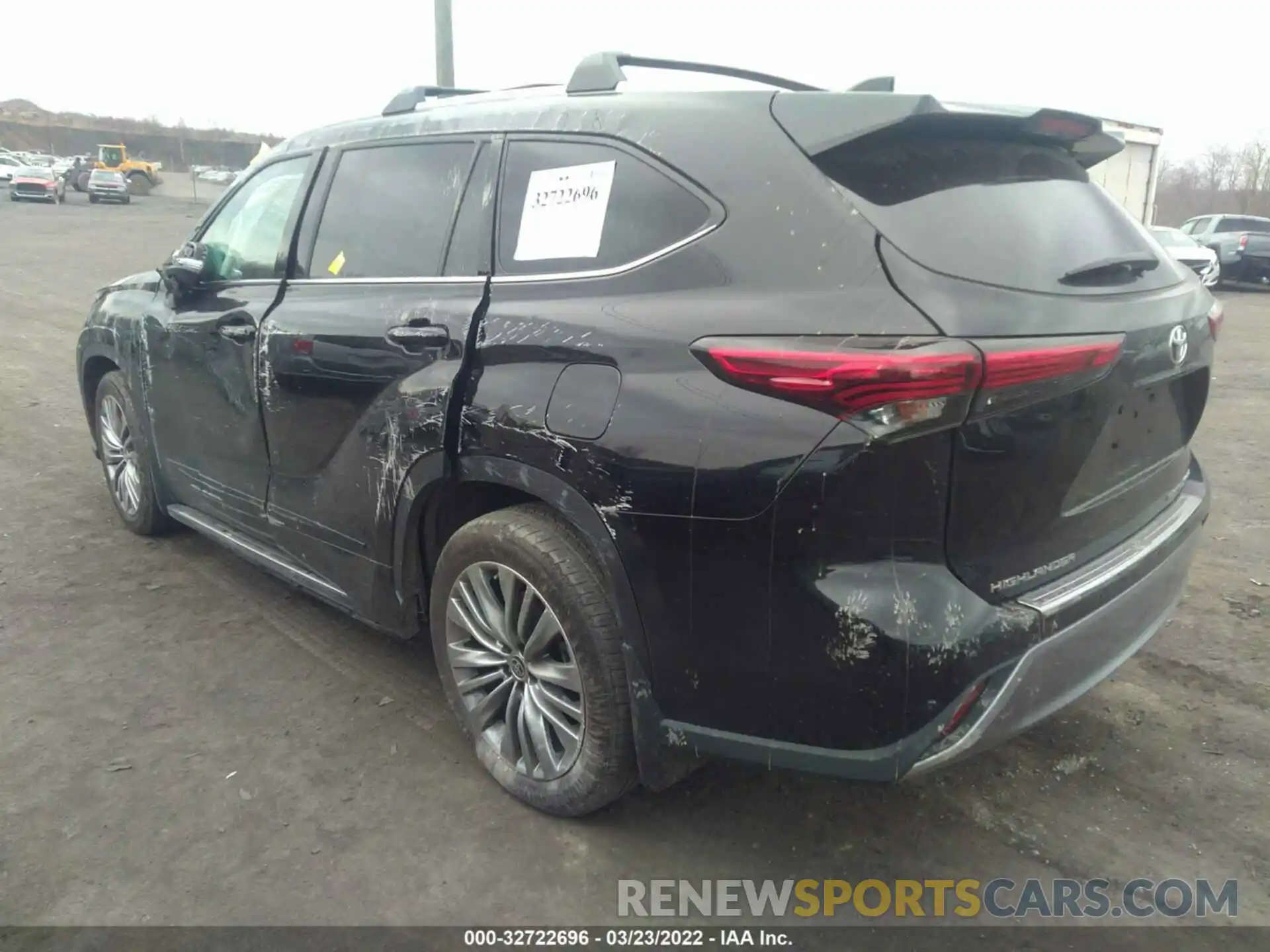 3 Photograph of a damaged car 5TDFZRBH7MS093884 TOYOTA HIGHLANDER 2021