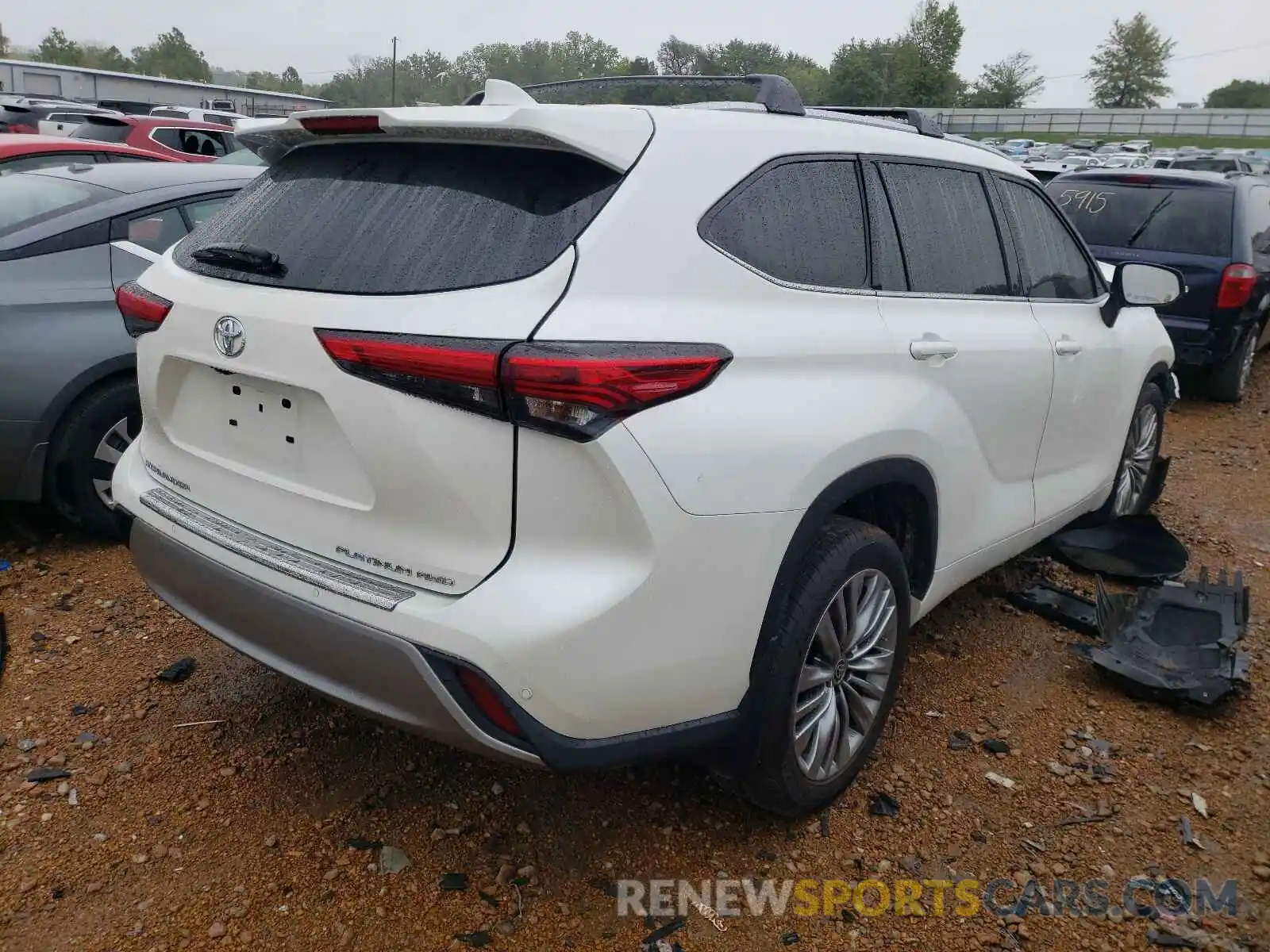 4 Photograph of a damaged car 5TDFZRBH8MS060571 TOYOTA HIGHLANDER 2021