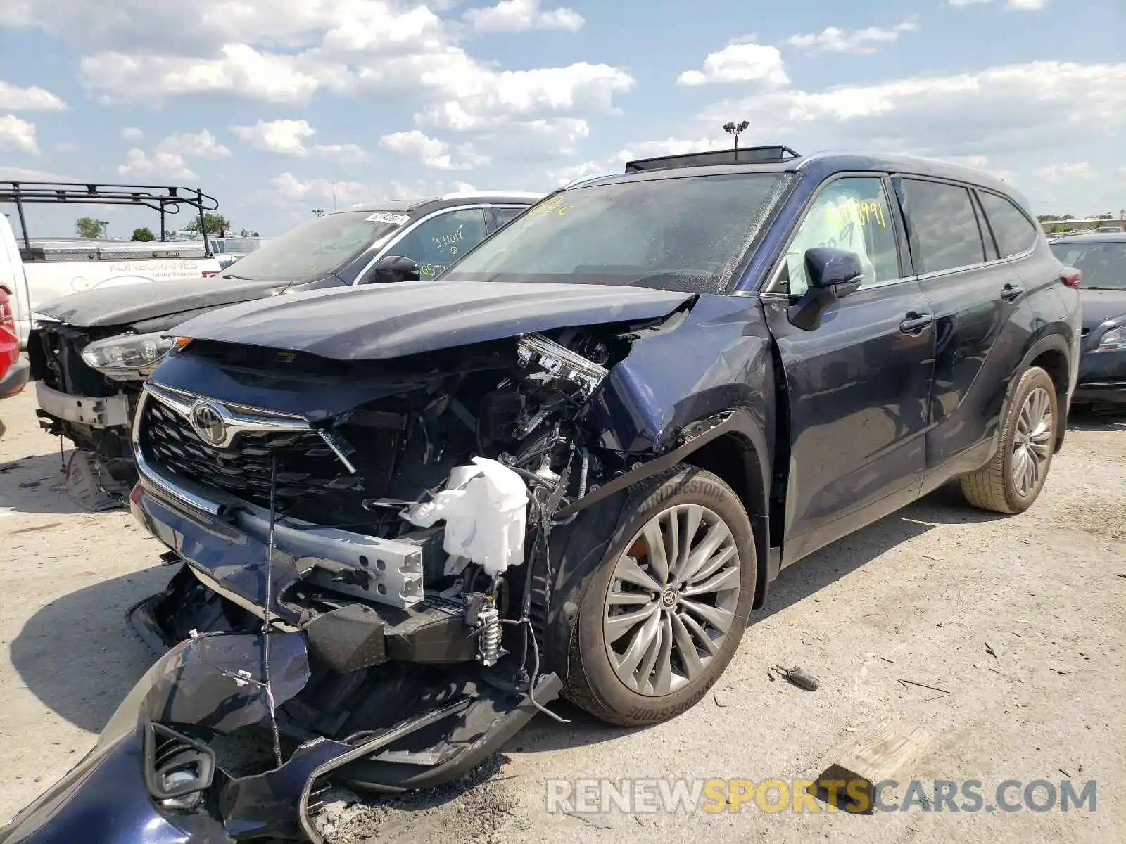 2 Photograph of a damaged car 5TDFZRBH8MS067147 TOYOTA HIGHLANDER 2021