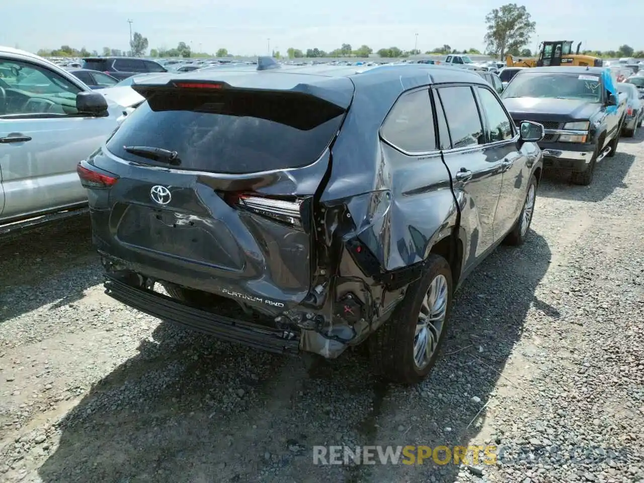 4 Photograph of a damaged car 5TDFZRBH9MS063866 TOYOTA HIGHLANDER 2021