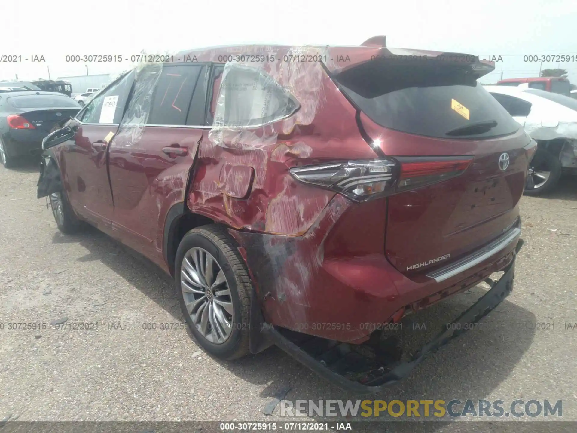 3 Photograph of a damaged car 5TDFZRBH9MS110698 TOYOTA HIGHLANDER 2021