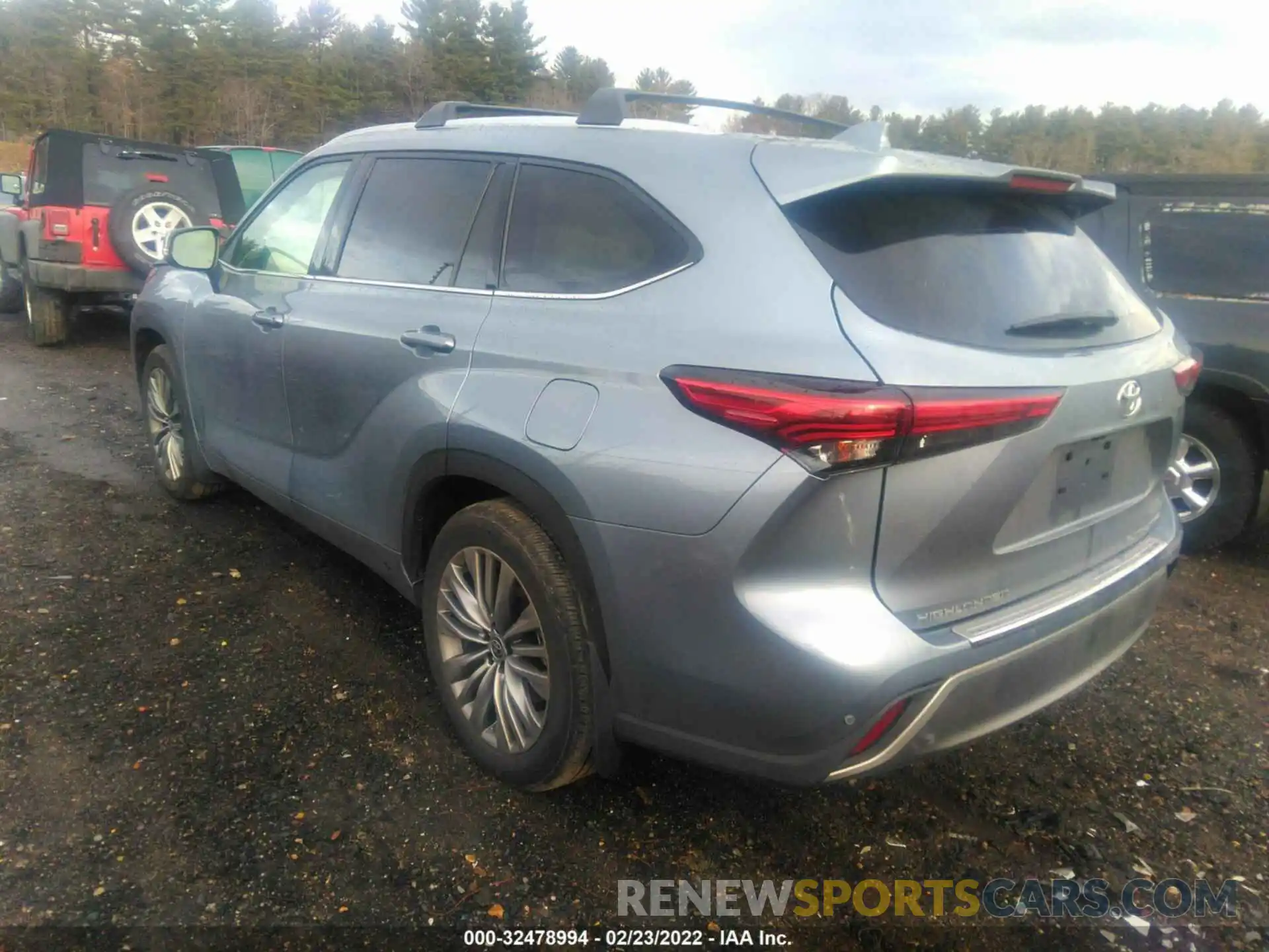 3 Photograph of a damaged car 5TDFZRBHXMS112296 TOYOTA HIGHLANDER 2021