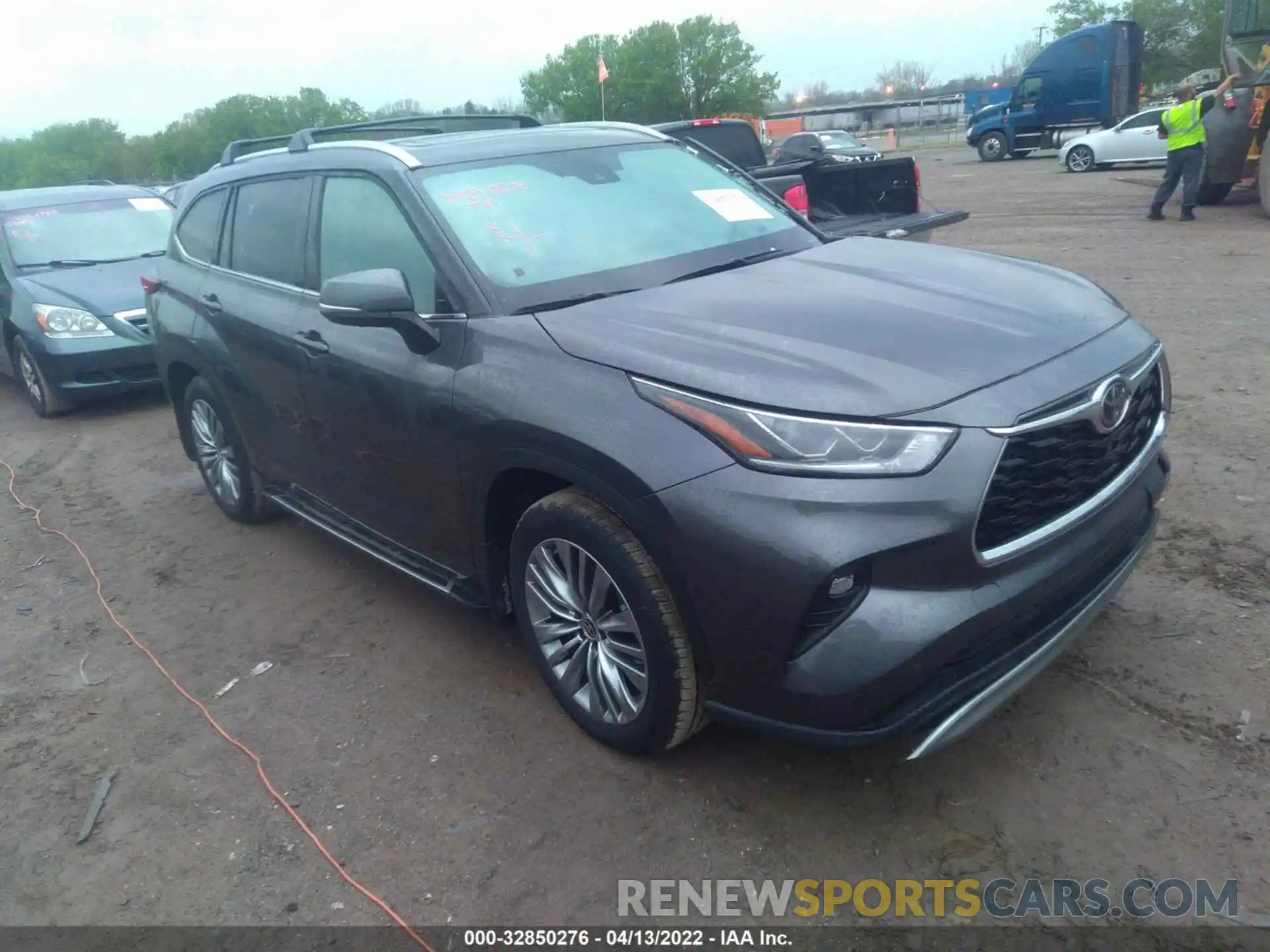 1 Photograph of a damaged car 5TDFZRBHXMS112461 TOYOTA HIGHLANDER 2021