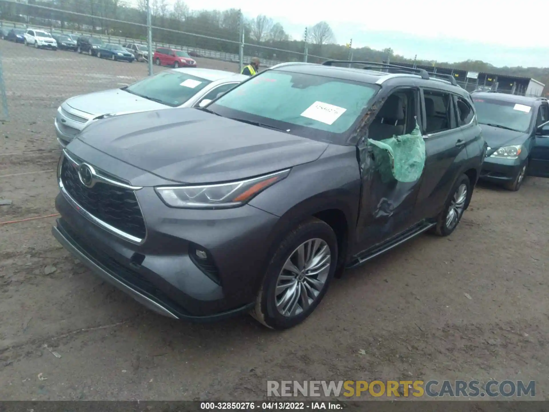 2 Photograph of a damaged car 5TDFZRBHXMS112461 TOYOTA HIGHLANDER 2021