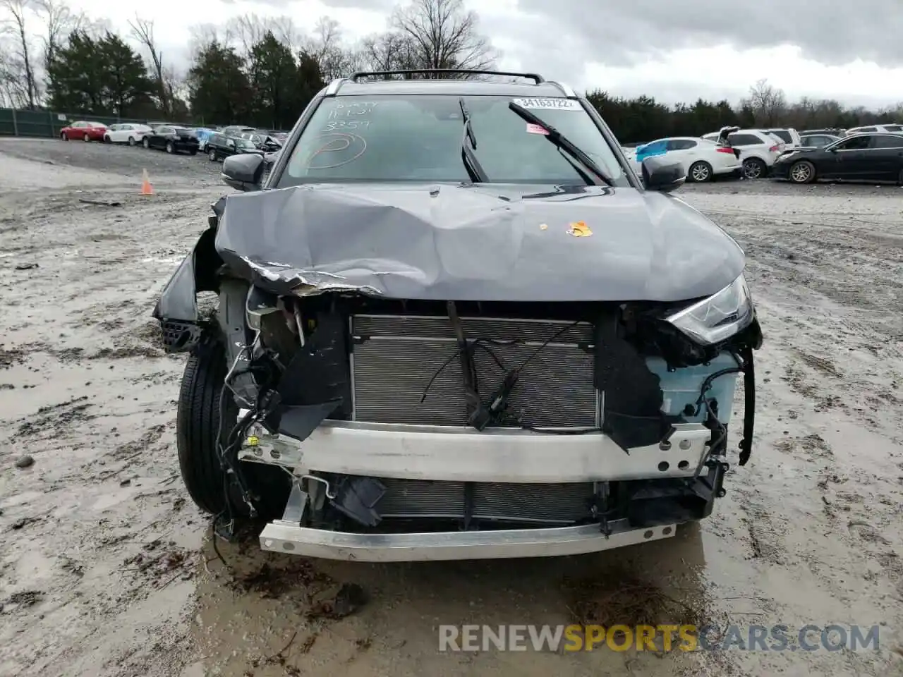 9 Photograph of a damaged car 5TDFZRBHXMS118471 TOYOTA HIGHLANDER 2021