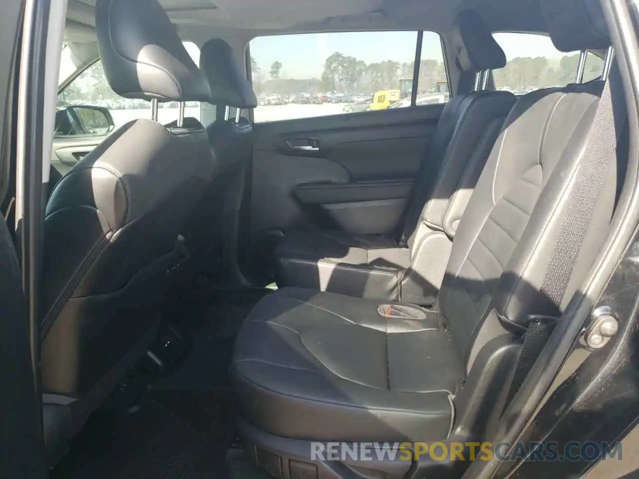 10 Photograph of a damaged car 5TDGARAH0MS007697 TOYOTA HIGHLANDER 2021