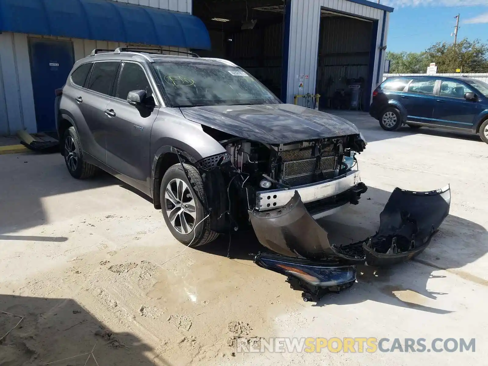 1 Photograph of a damaged car 5TDGARAH1MS506704 TOYOTA HIGHLANDER 2021