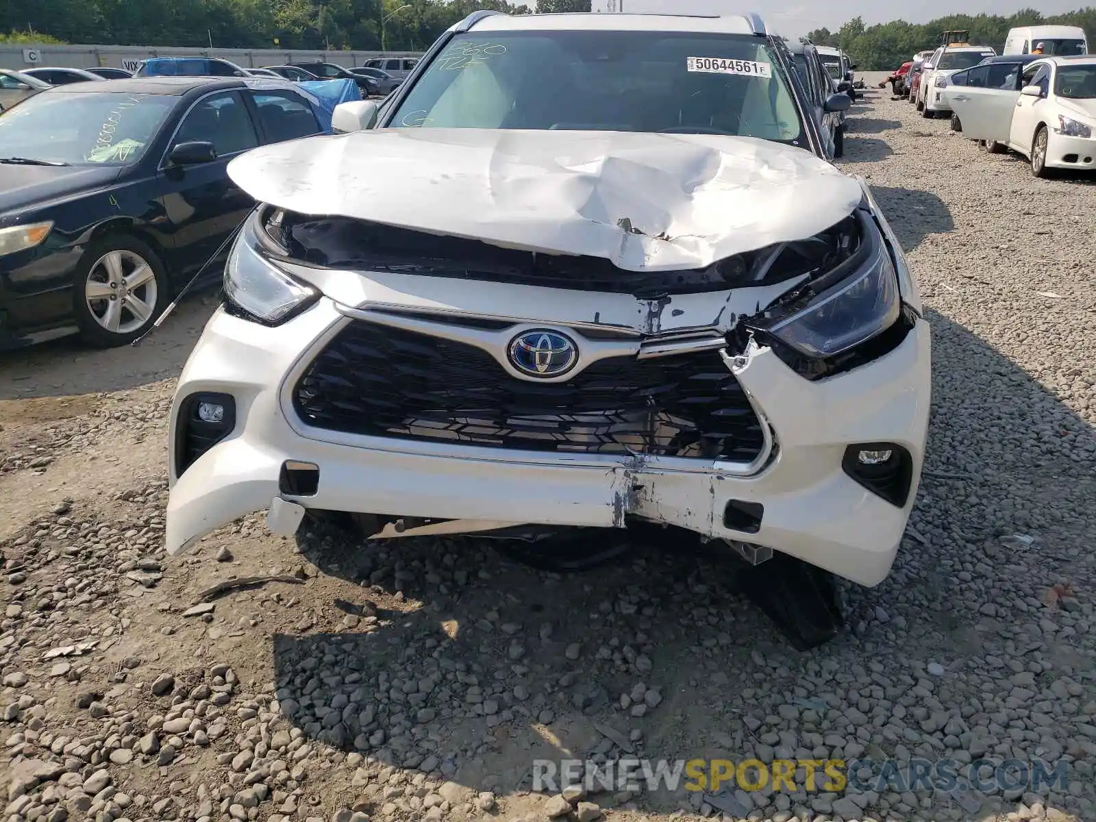 9 Photograph of a damaged car 5TDGARAH2MS009547 TOYOTA HIGHLANDER 2021