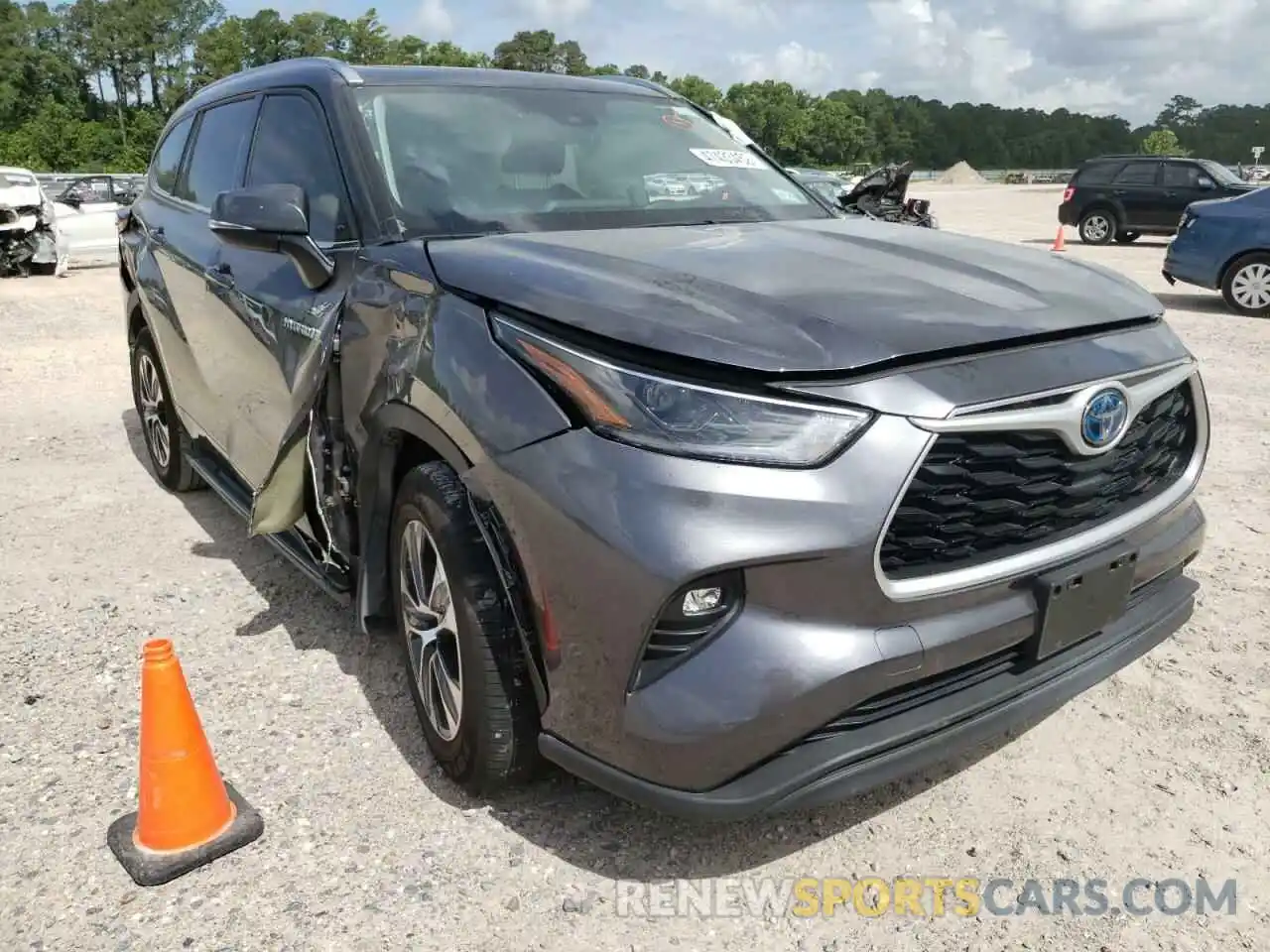 1 Photograph of a damaged car 5TDGARAH3MS007676 TOYOTA HIGHLANDER 2021