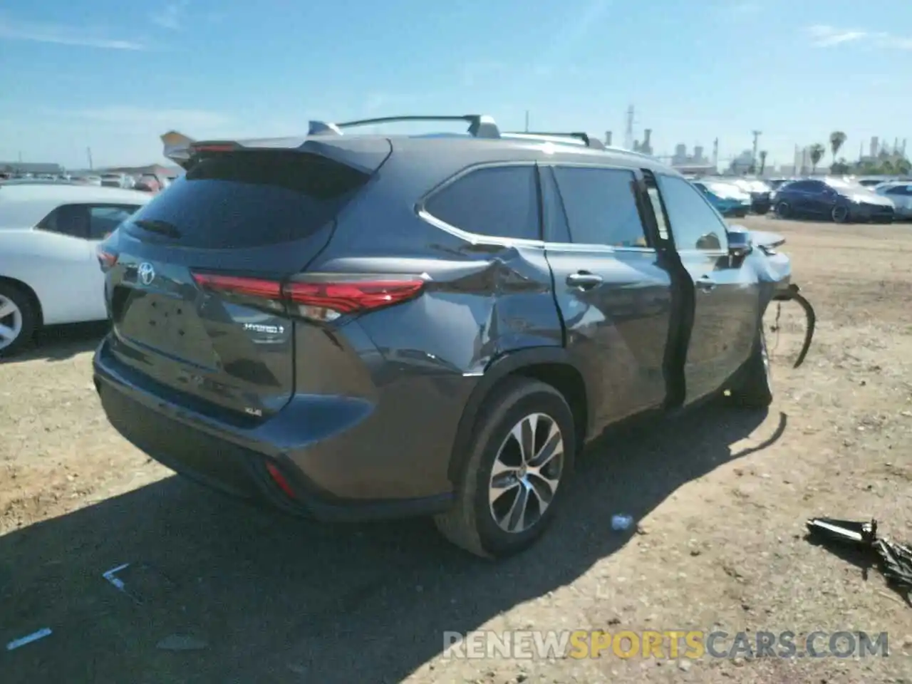 4 Photograph of a damaged car 5TDGARAH3MS012215 TOYOTA HIGHLANDER 2021