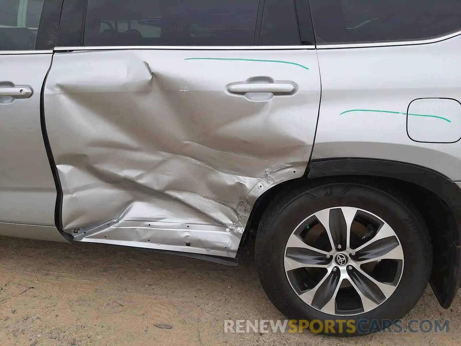 9 Photograph of a damaged car 5TDGARAH3MS505148 TOYOTA HIGHLANDER 2021