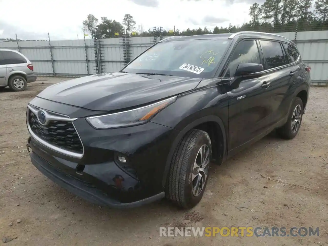 2 Photograph of a damaged car 5TDGARAH3MS505408 TOYOTA HIGHLANDER 2021