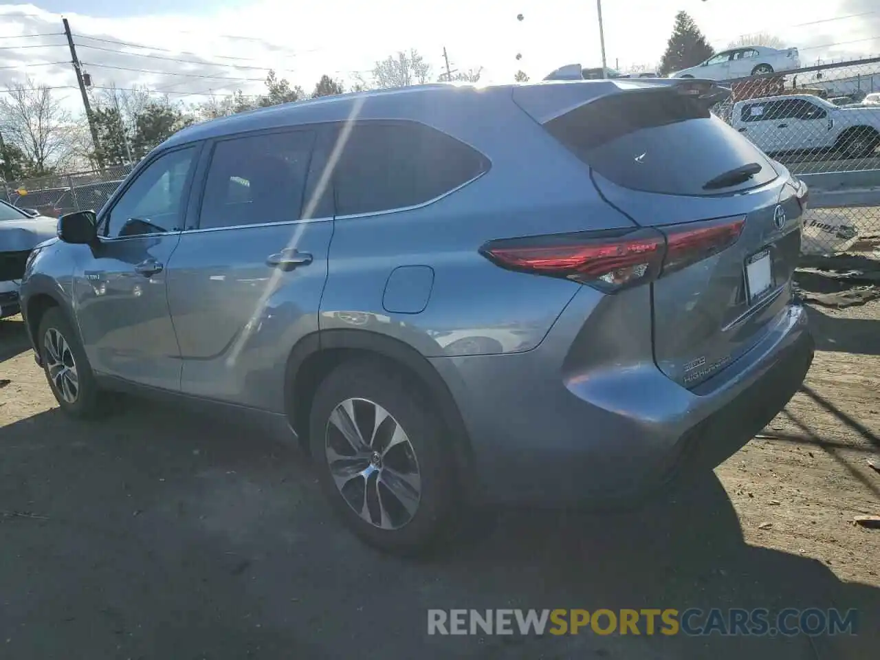 2 Photograph of a damaged car 5TDGARAH4MS006259 TOYOTA HIGHLANDER 2021