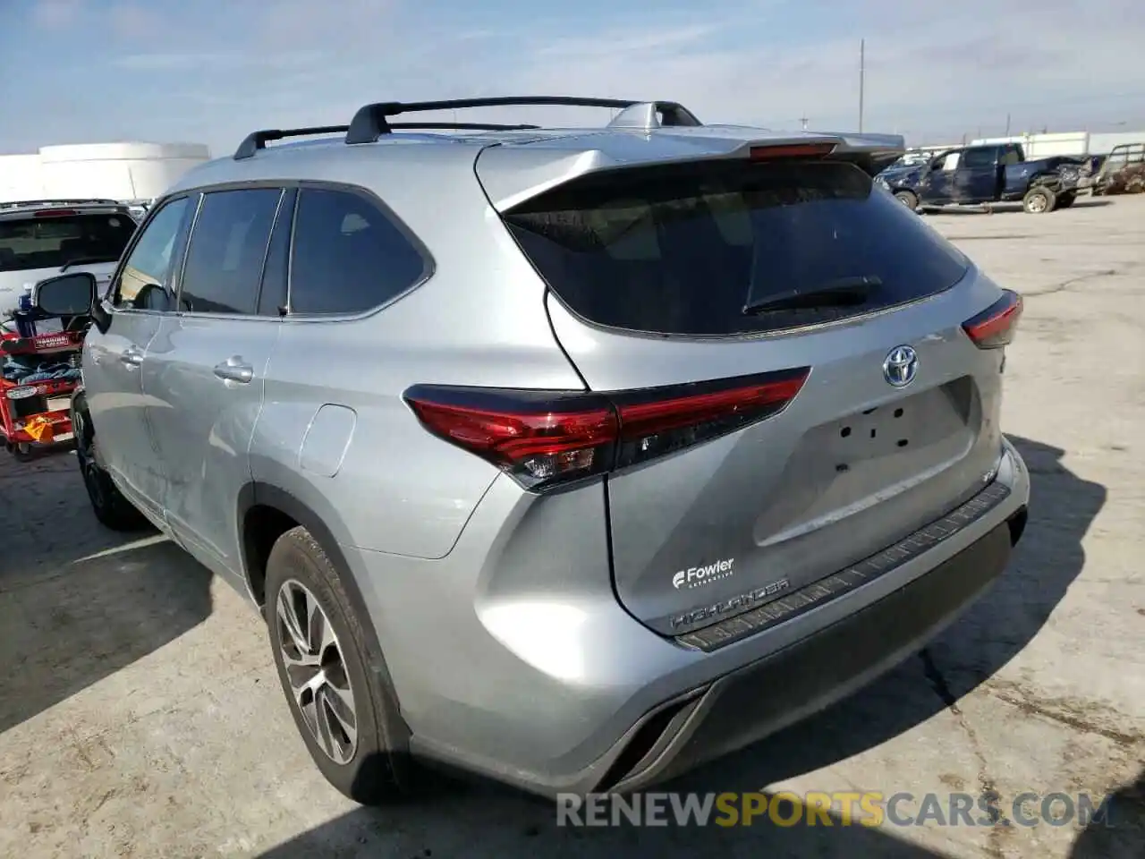 3 Photograph of a damaged car 5TDGARAH4MS011588 TOYOTA HIGHLANDER 2021