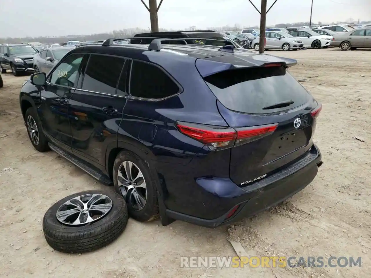 3 Photograph of a damaged car 5TDGARAH5MS508830 TOYOTA HIGHLANDER 2021