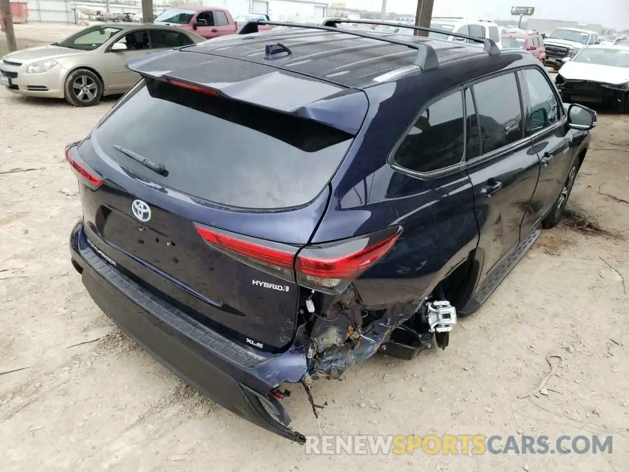 4 Photograph of a damaged car 5TDGARAH5MS508830 TOYOTA HIGHLANDER 2021