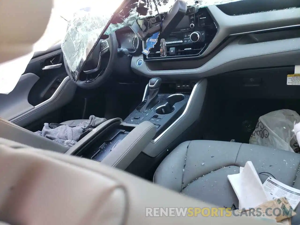 5 Photograph of a damaged car 5TDGARAH6MS010328 TOYOTA HIGHLANDER 2021