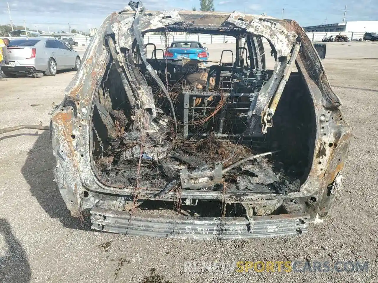 6 Photograph of a damaged car 5TDGARAH7MS008359 TOYOTA HIGHLANDER 2021