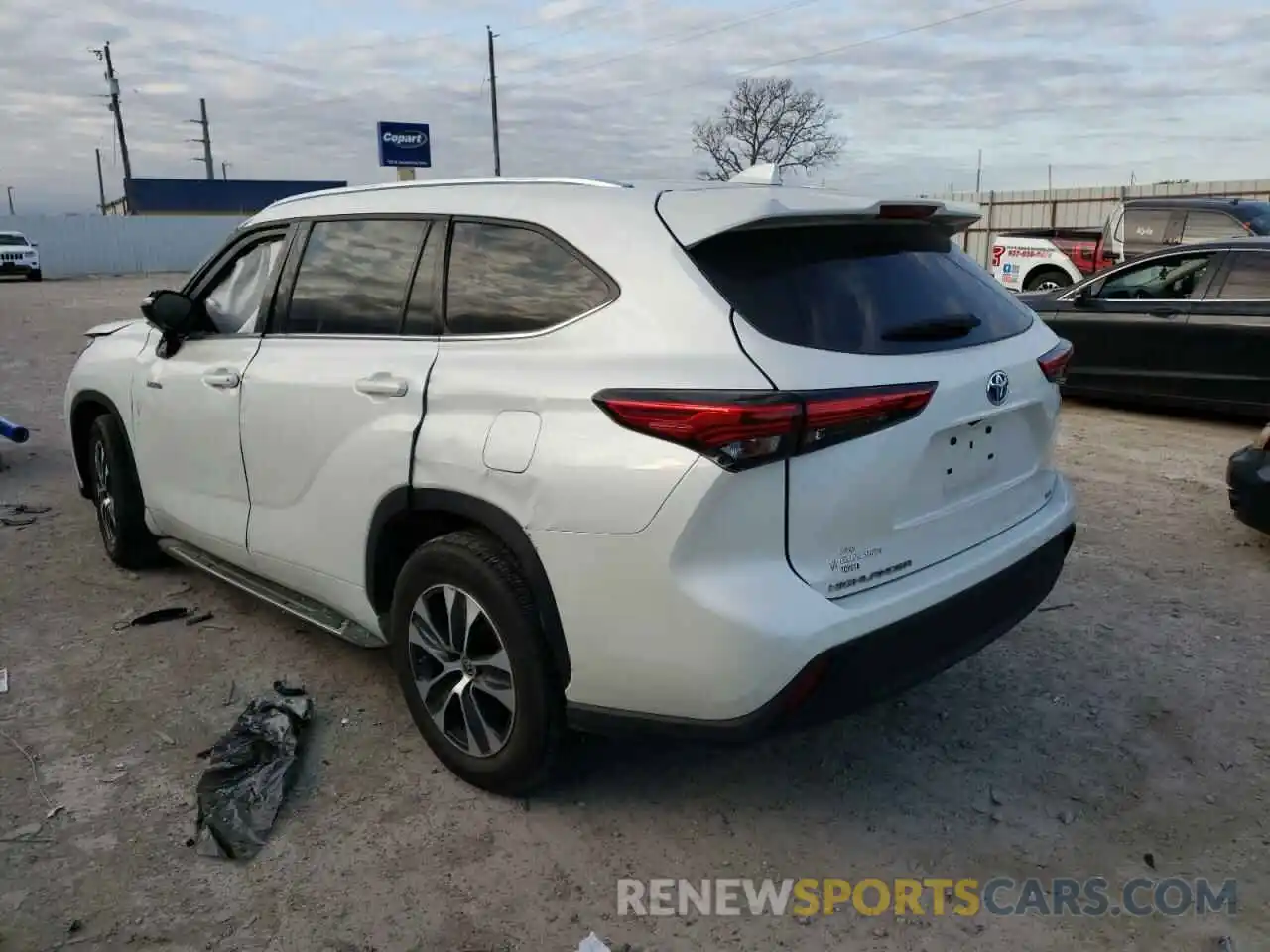 3 Photograph of a damaged car 5TDGARAHXMS504210 TOYOTA HIGHLANDER 2021