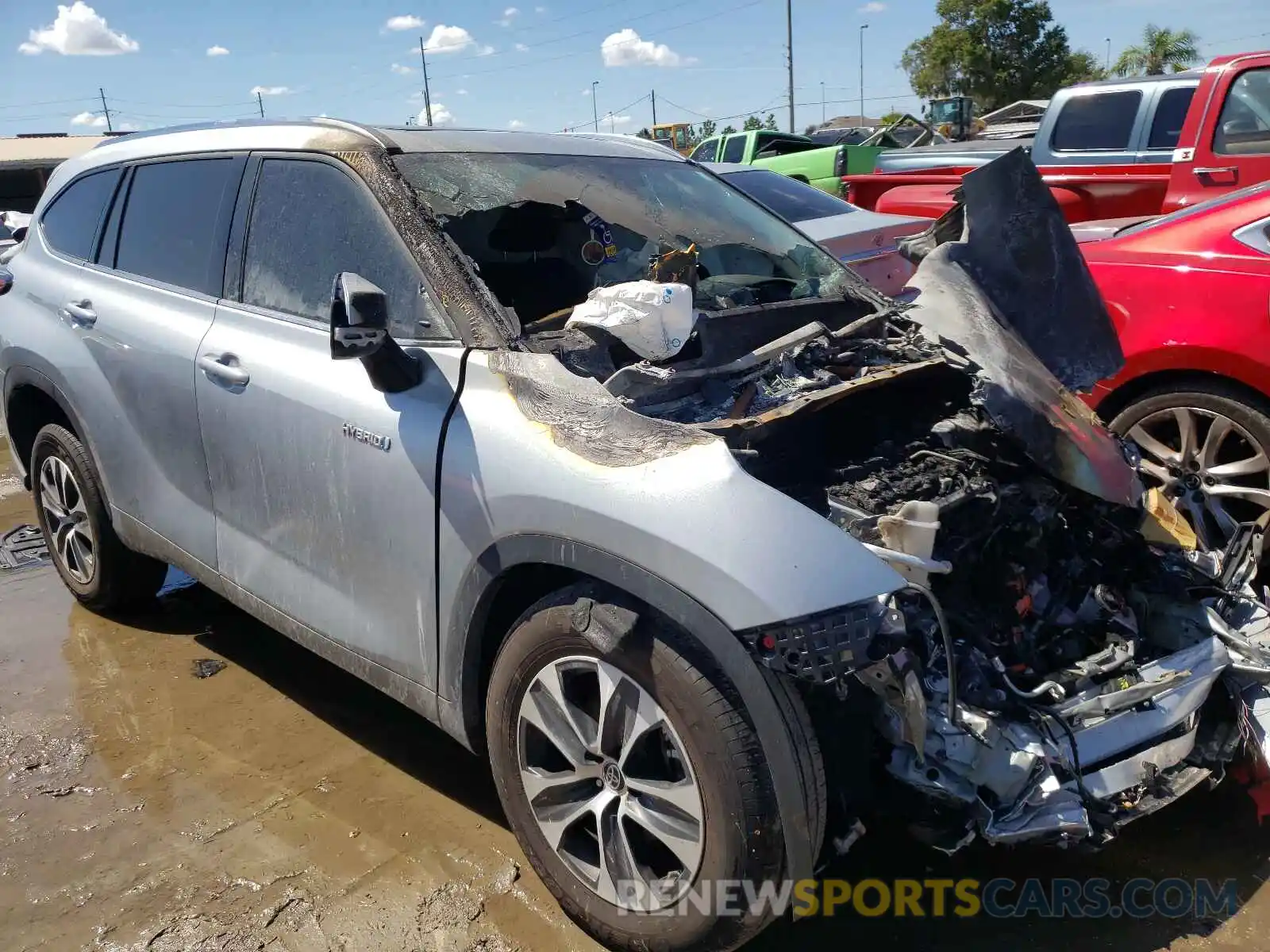 9 Photograph of a damaged car 5TDGARAHXMS506491 TOYOTA HIGHLANDER 2021