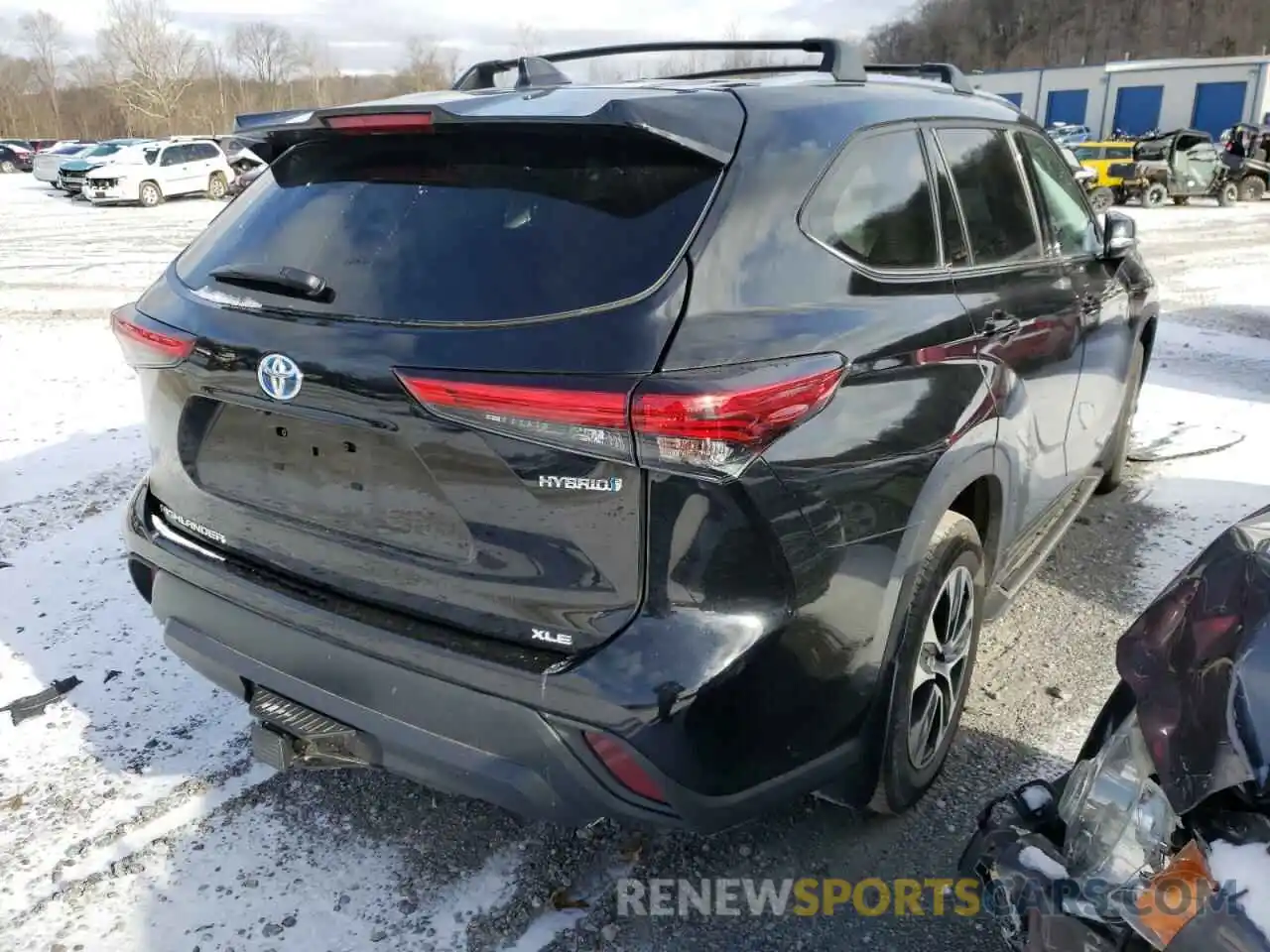 4 Photograph of a damaged car 5TDGBRCH0MS037390 TOYOTA HIGHLANDER 2021