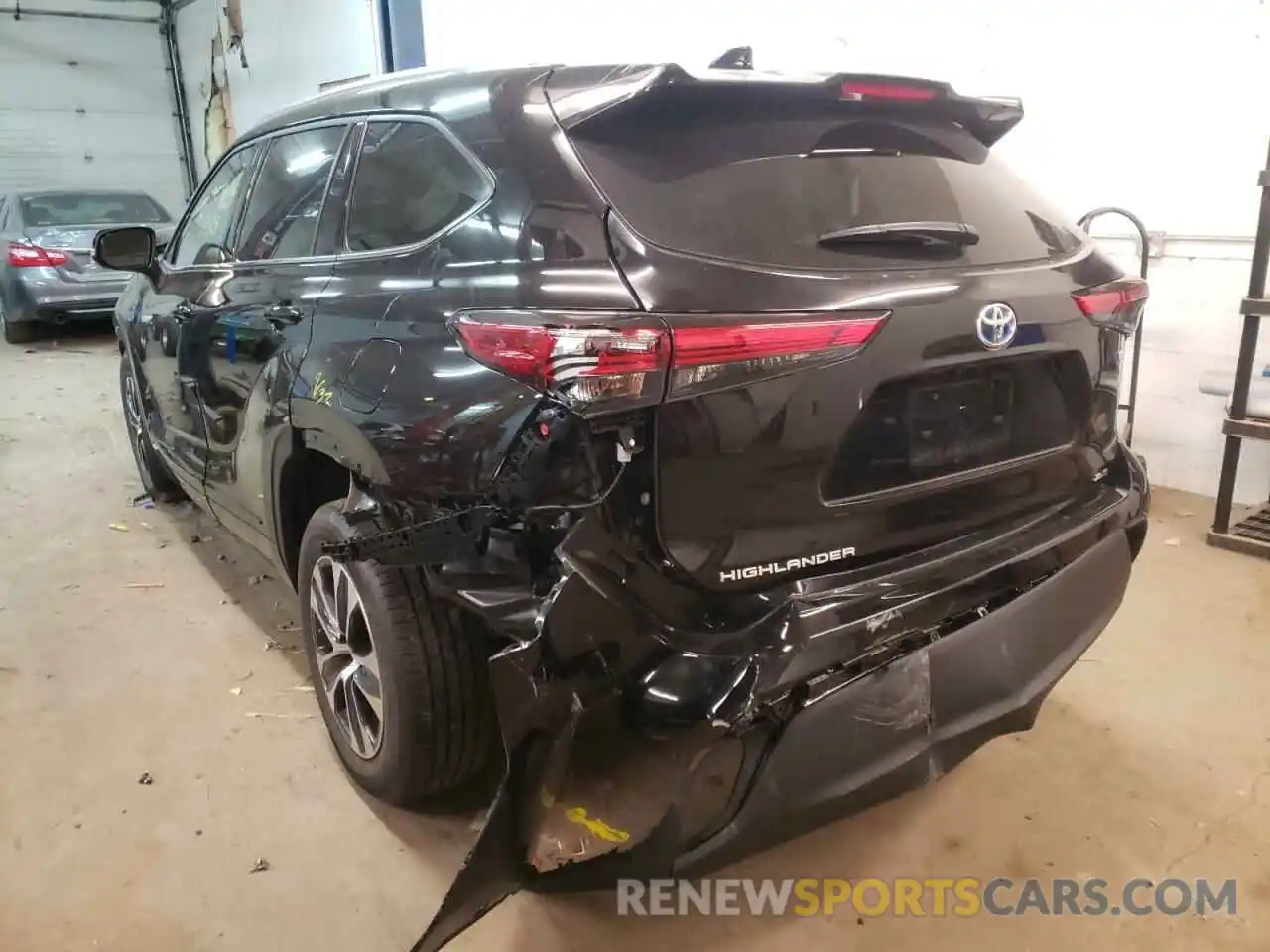 3 Photograph of a damaged car 5TDGBRCH0MS061009 TOYOTA HIGHLANDER 2021