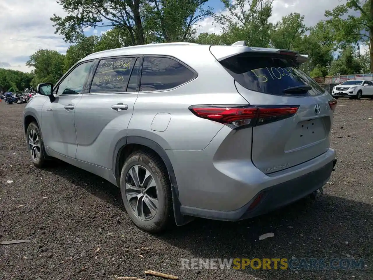 3 Photograph of a damaged car 5TDGBRCH0MS521799 TOYOTA HIGHLANDER 2021